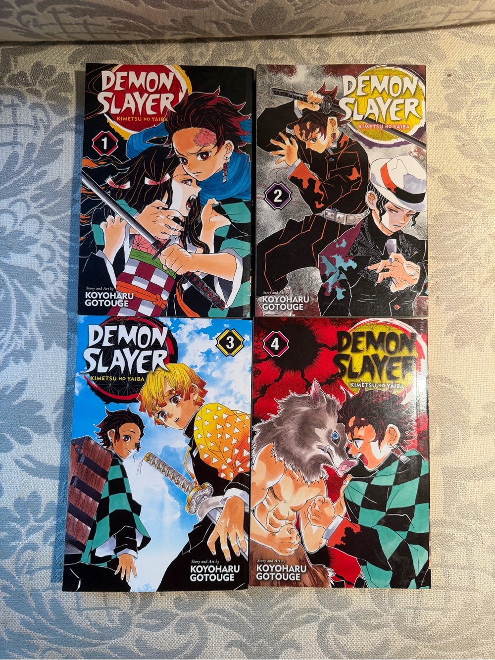 Demon Slayer Manga 1-4 English Kimetsuno Yaiba